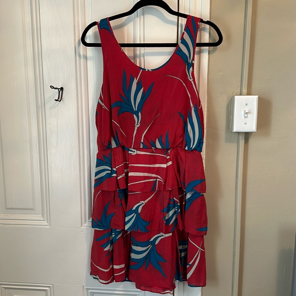 Anthropologie red silk tiered dress with flower pattern, button back